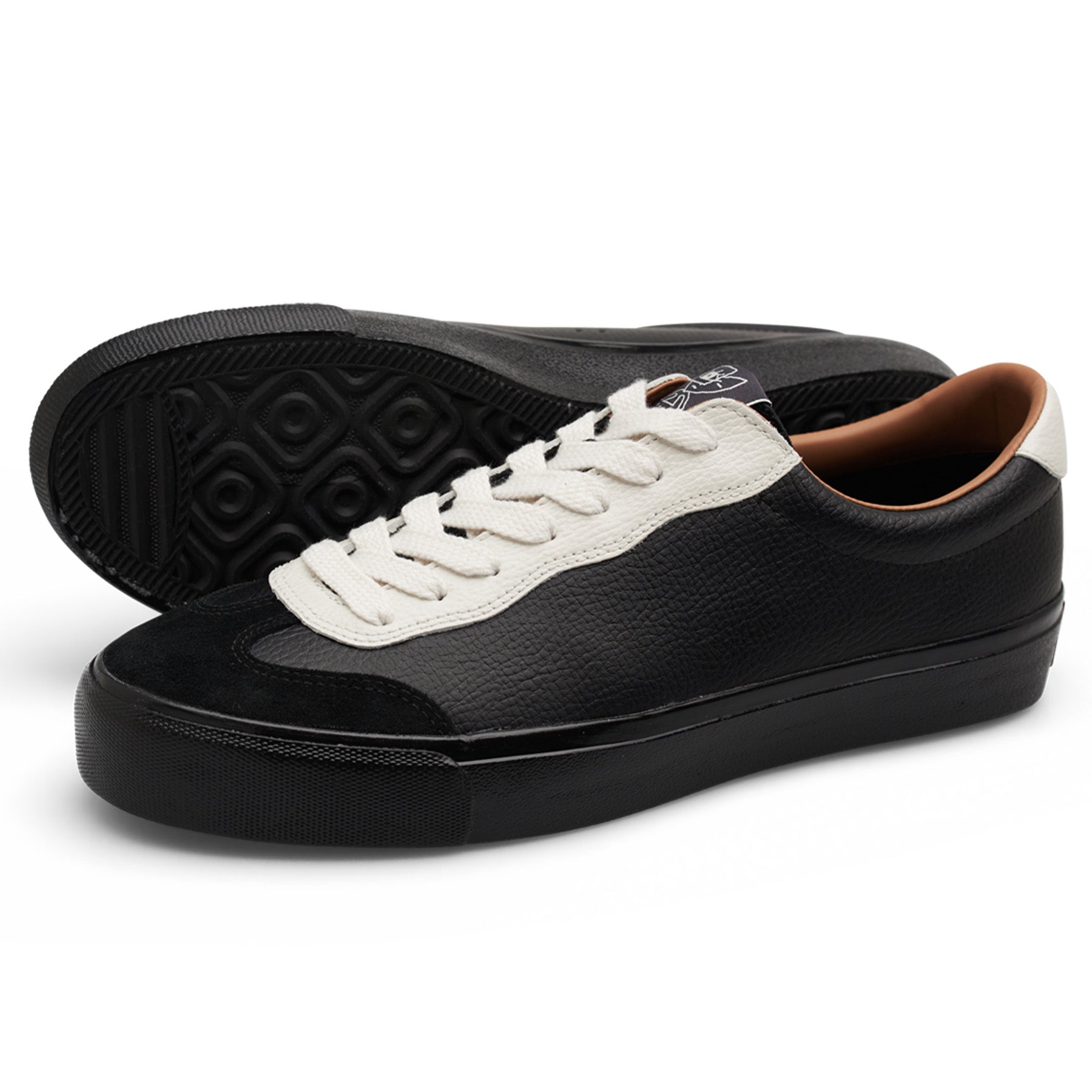 Last Resort AB VM004 Milic Tuxedo/Black