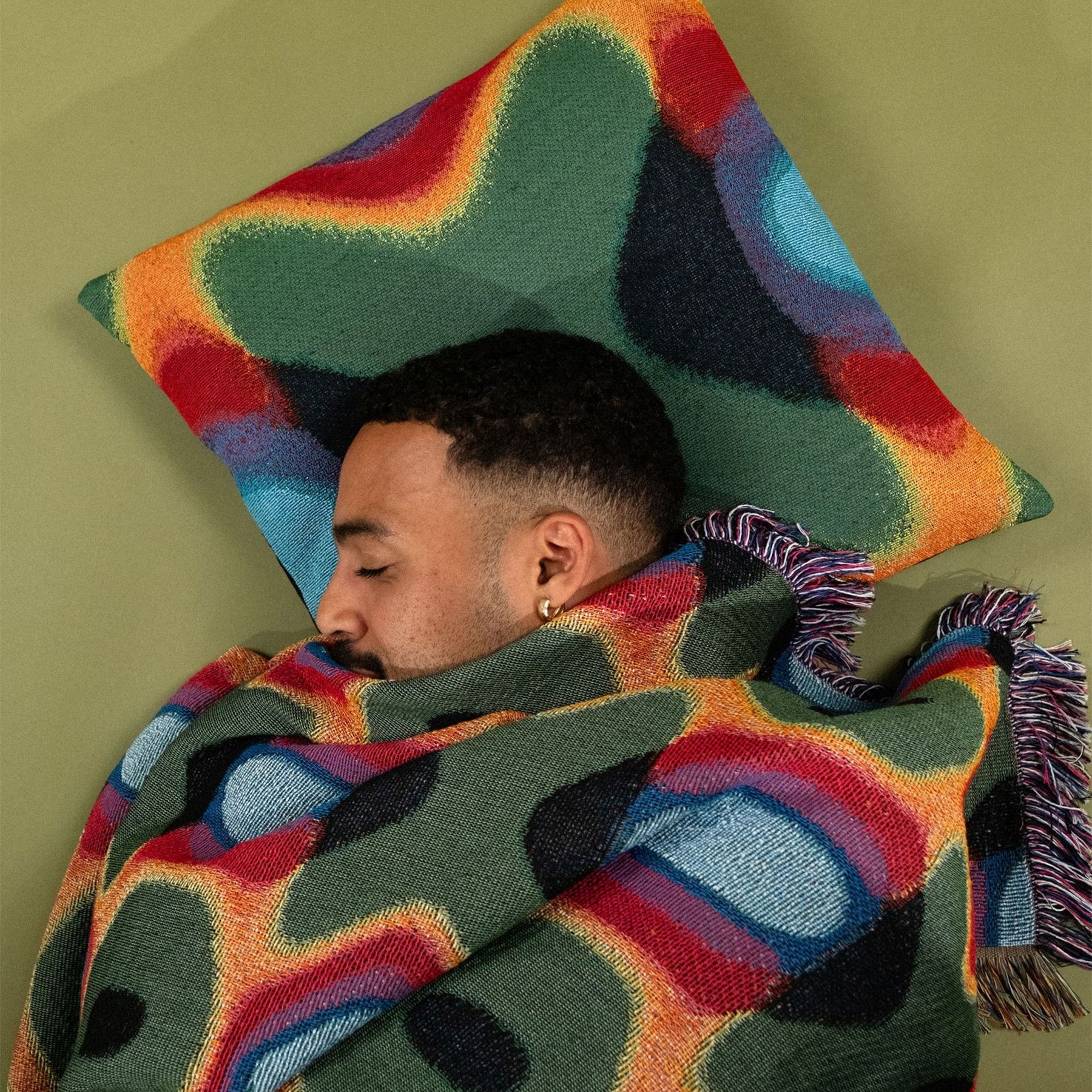 Quasi Colorblind Sofa Set