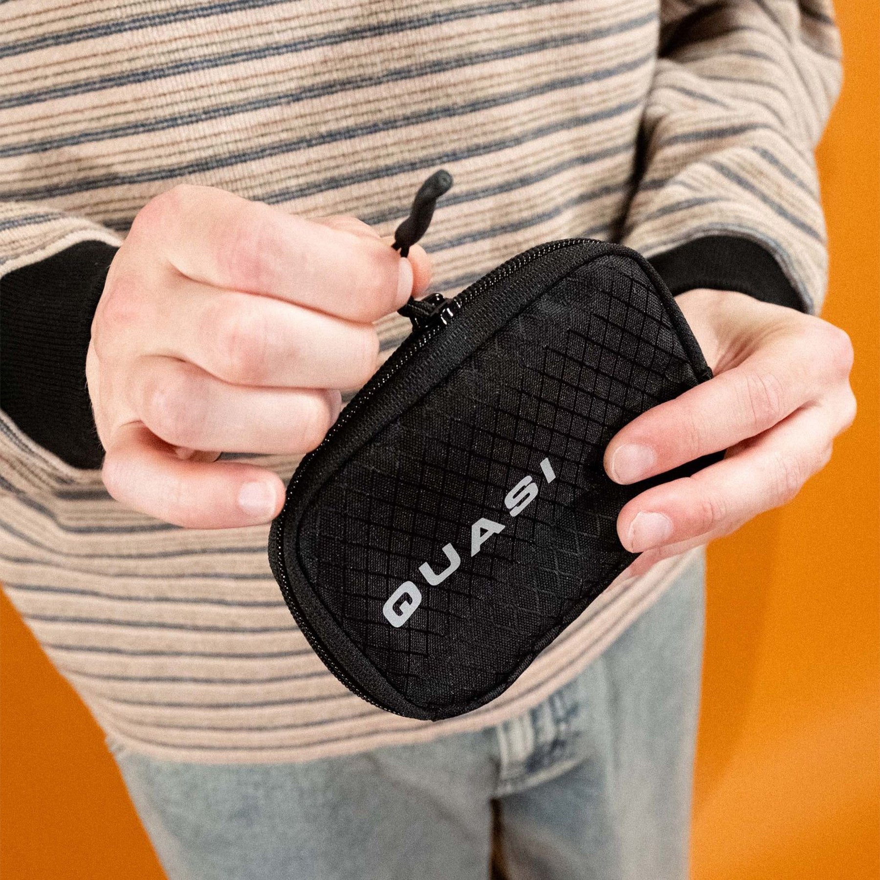 Quasi Crypto Wallet Black