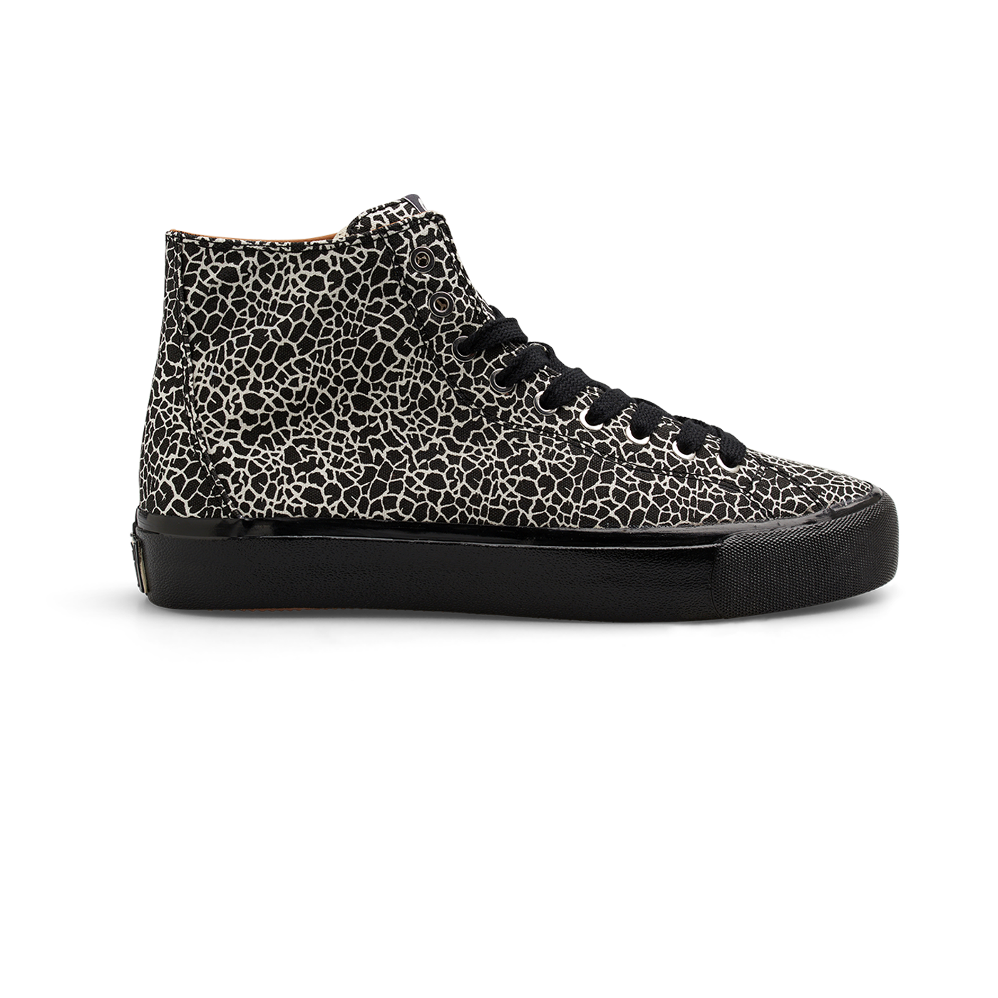 Last Resort AB VM003 Canvas Hi (Cracked Black White)